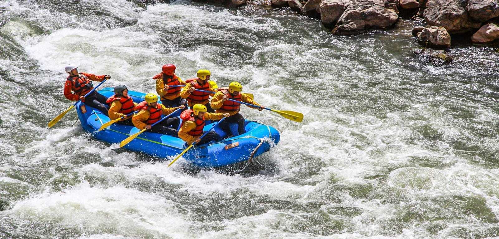 rafting en rio urubamba min